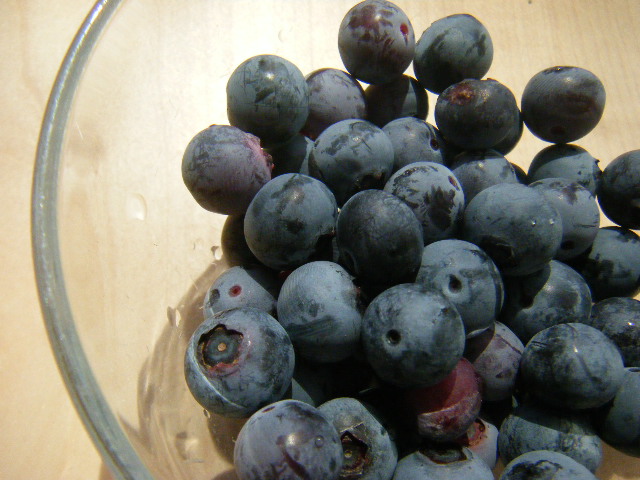 http://hungtime-times.com/hung_time_writers/entry_img/blueberry201208.JPG